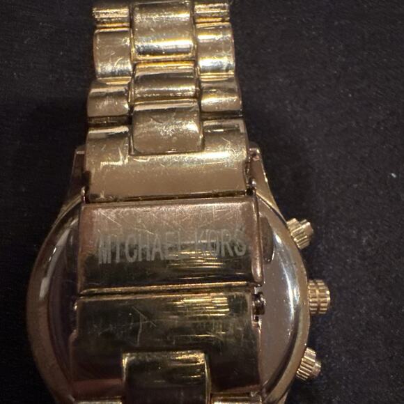 Michael Kors Parker gold-tone with a crystal-set bezel - Picture 4 of 6